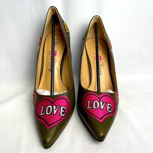 Penny Loves Kenny Mixed Olive Drab Green Combat Heels with Patches Size 10 Pumps - Picture 4 of 6